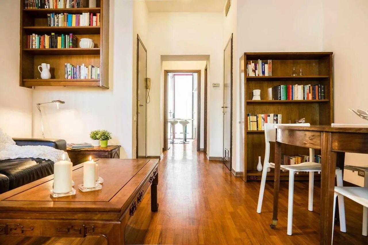 밀라노 Ma08A Beautiful Flat With Terrace In Pta Nuova 아파트